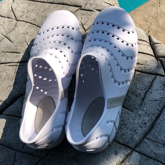 SPERRY (13) Men’s Water Strider White Rubber Water Shoes - Picture 7 of 12